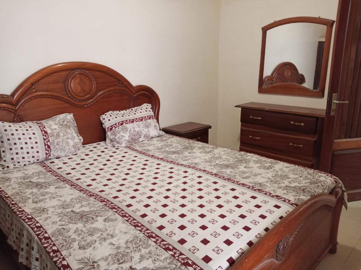 דקר Kakatar Family Residence , Yoff מראה חיצוני תמונה