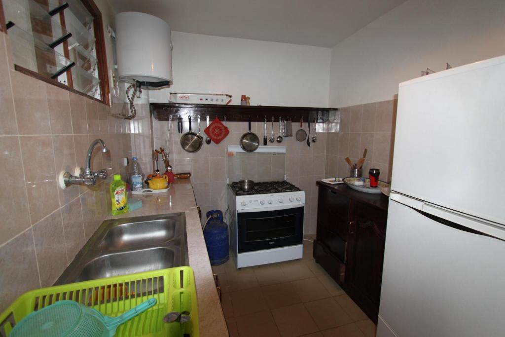 דקר Kakatar Family Residence , Yoff חדר תמונה