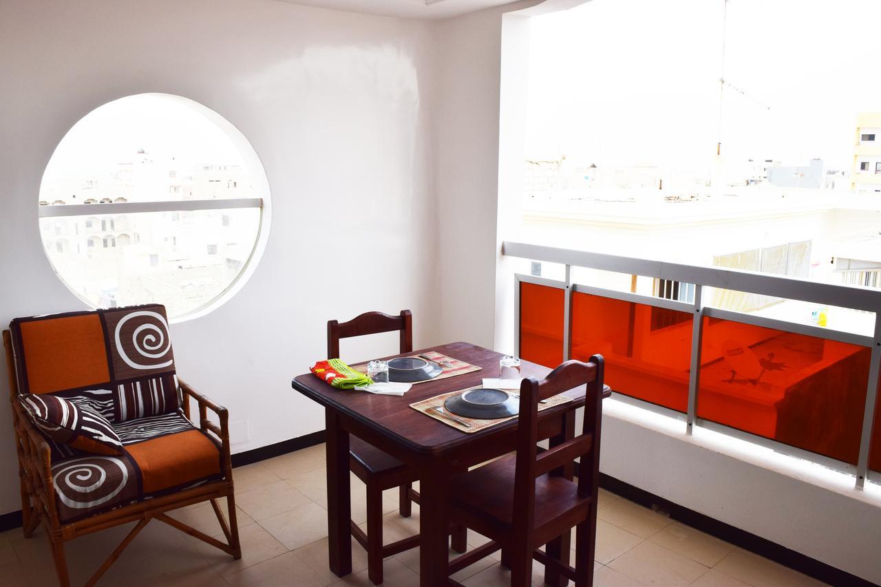 דקר Kakatar Family Residence , Yoff מראה חיצוני תמונה
